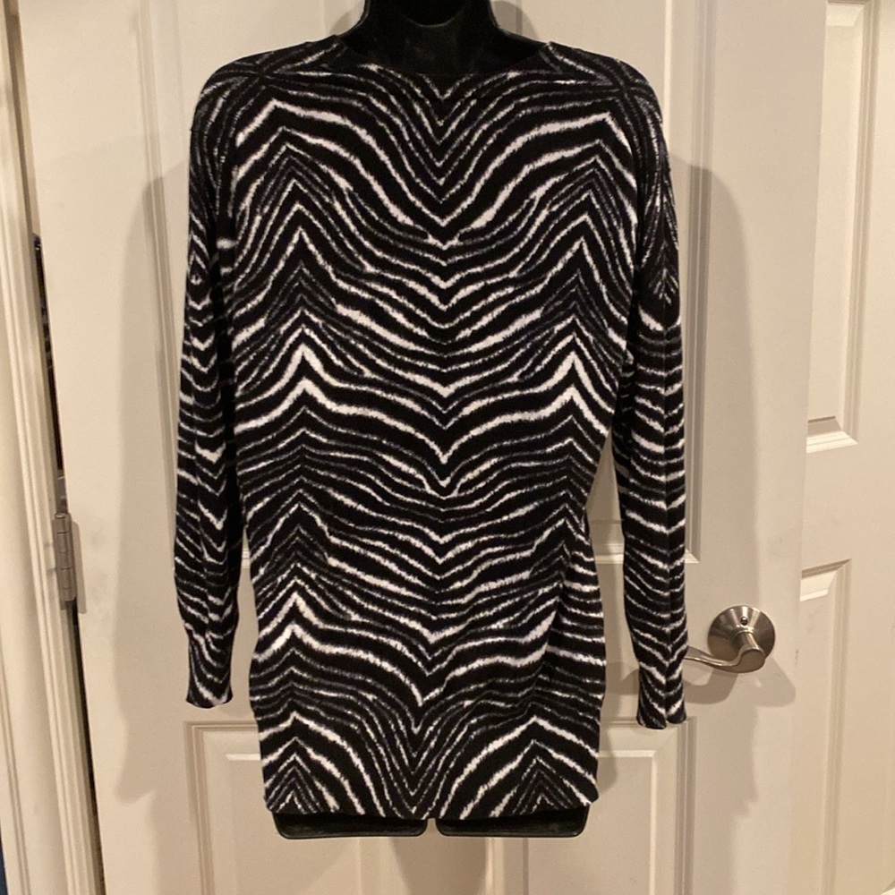 1X Michael Michael Kors shirt - black and white animal print - Picture 2 of 4